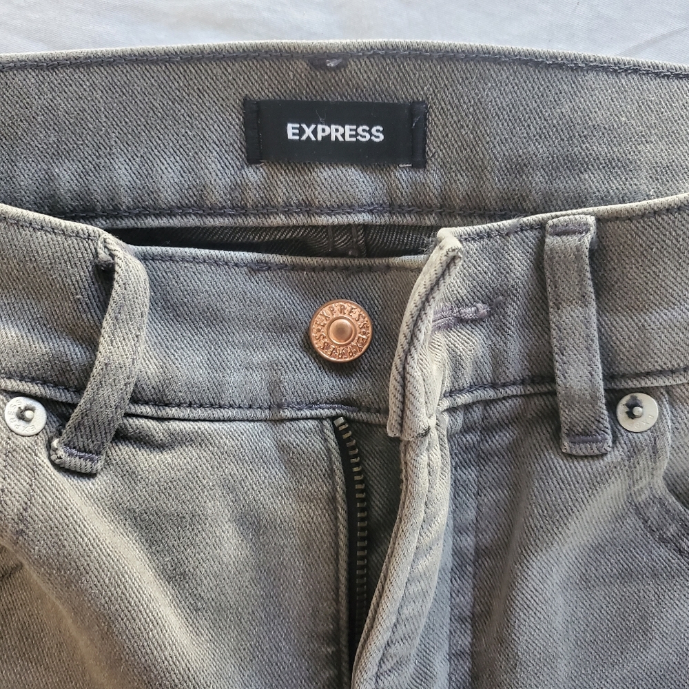 Express Super High Rise Mom Jean Soft Grey 6